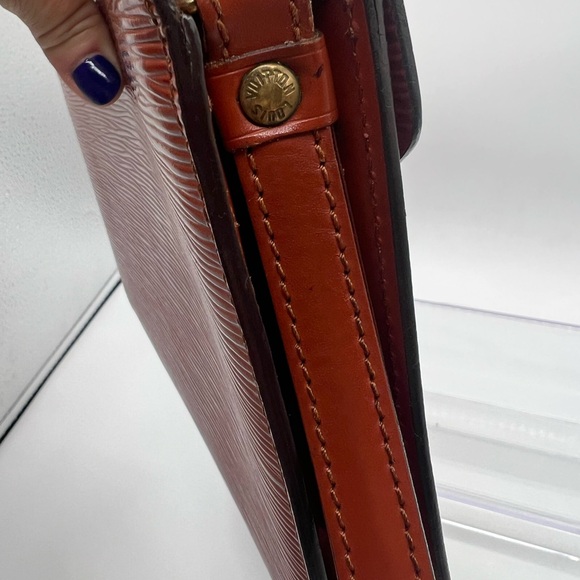 Louis Vuitton Epi Dragonne clutch Kenya brown EUC - Picture 12 of 16